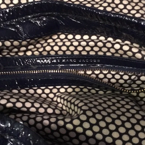 Marc by Marc Jacobs navy patent leather bag purse - Picture 7 of 8